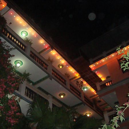 Hotel Metropolitan Kantipur Kathmandu Exteriör bild