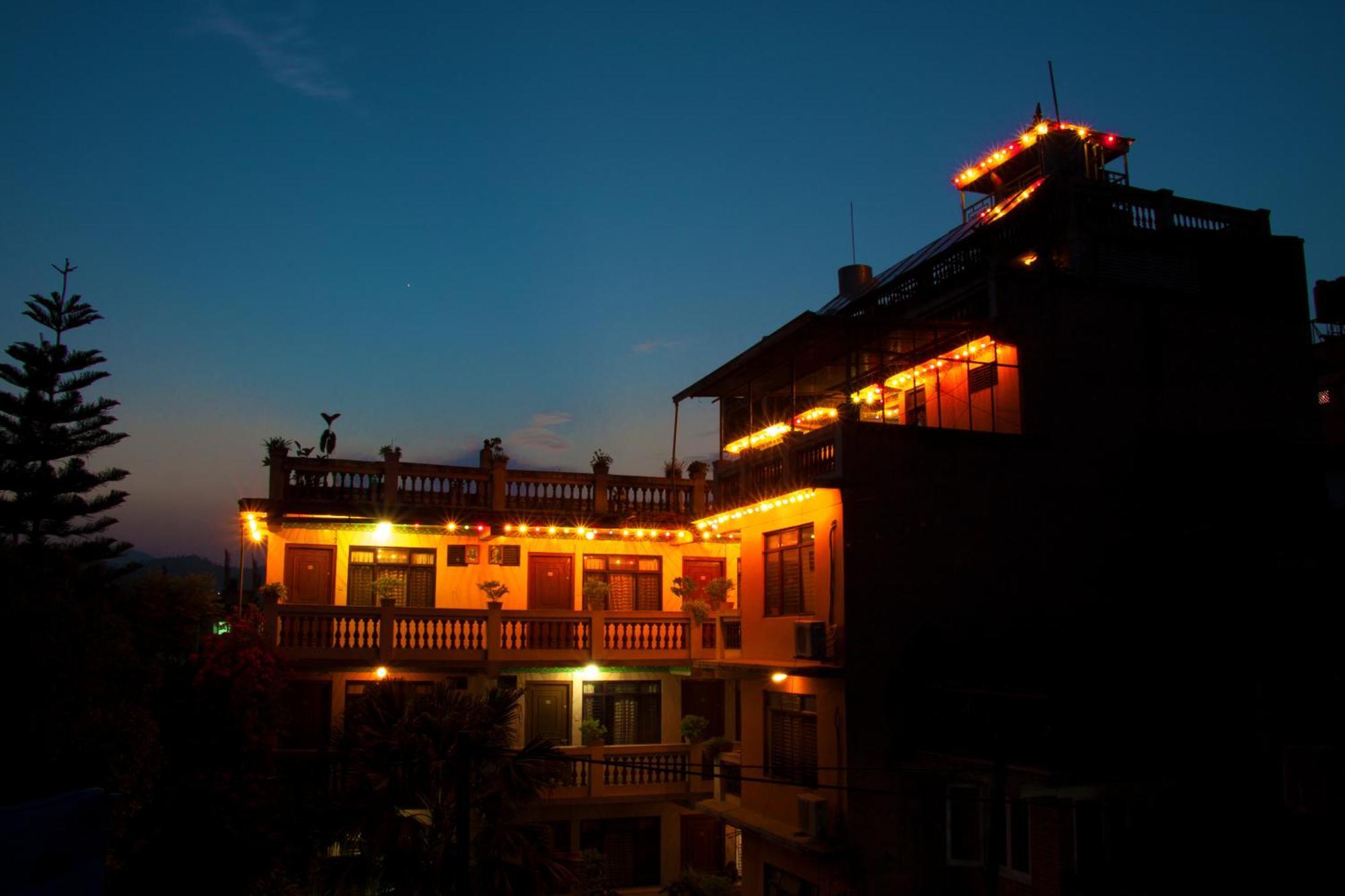 Hotel Metropolitan Kantipur Kathmandu Exteriör bild