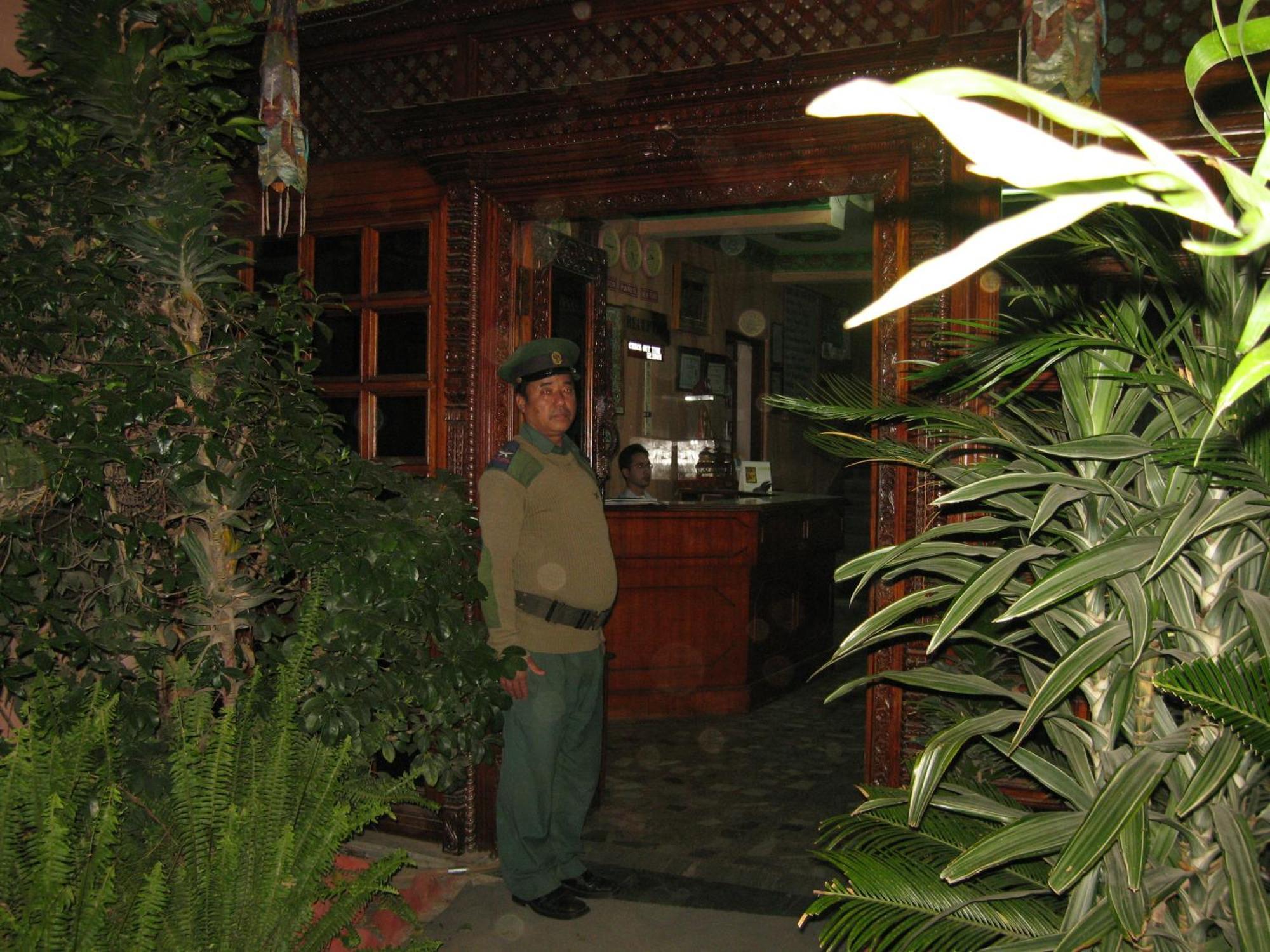 Hotel Metropolitan Kantipur Kathmandu Exteriör bild
