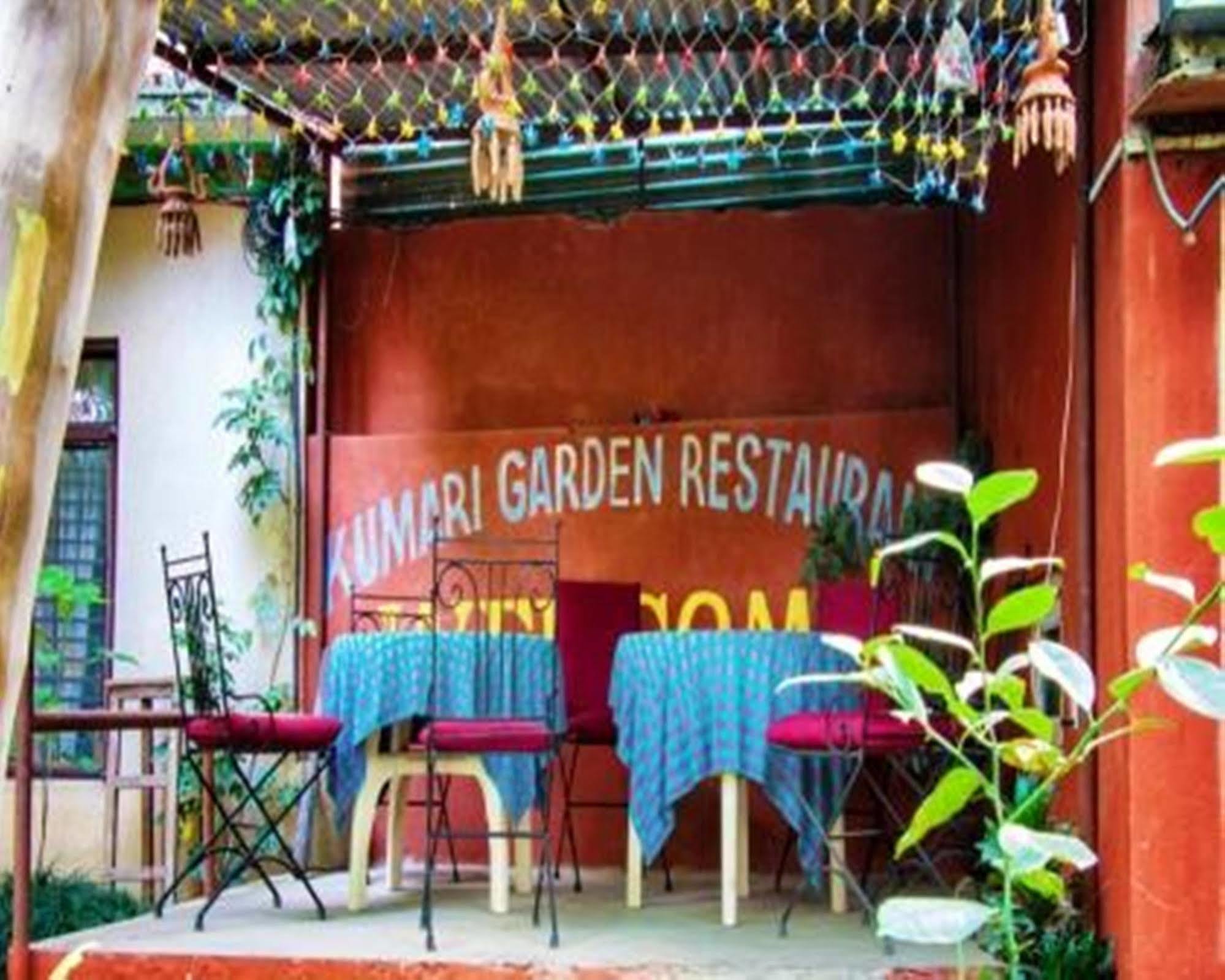 Hotel Metropolitan Kantipur Kathmandu Exteriör bild